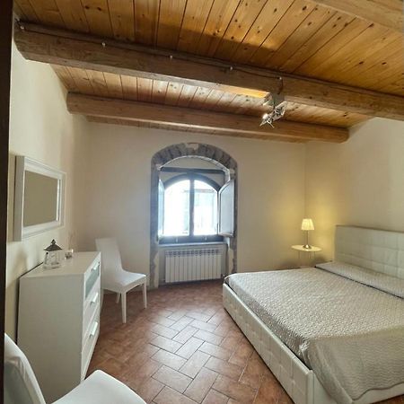 פבריאנו Il Borghetto Medievale Suite מראה חיצוני תמונה