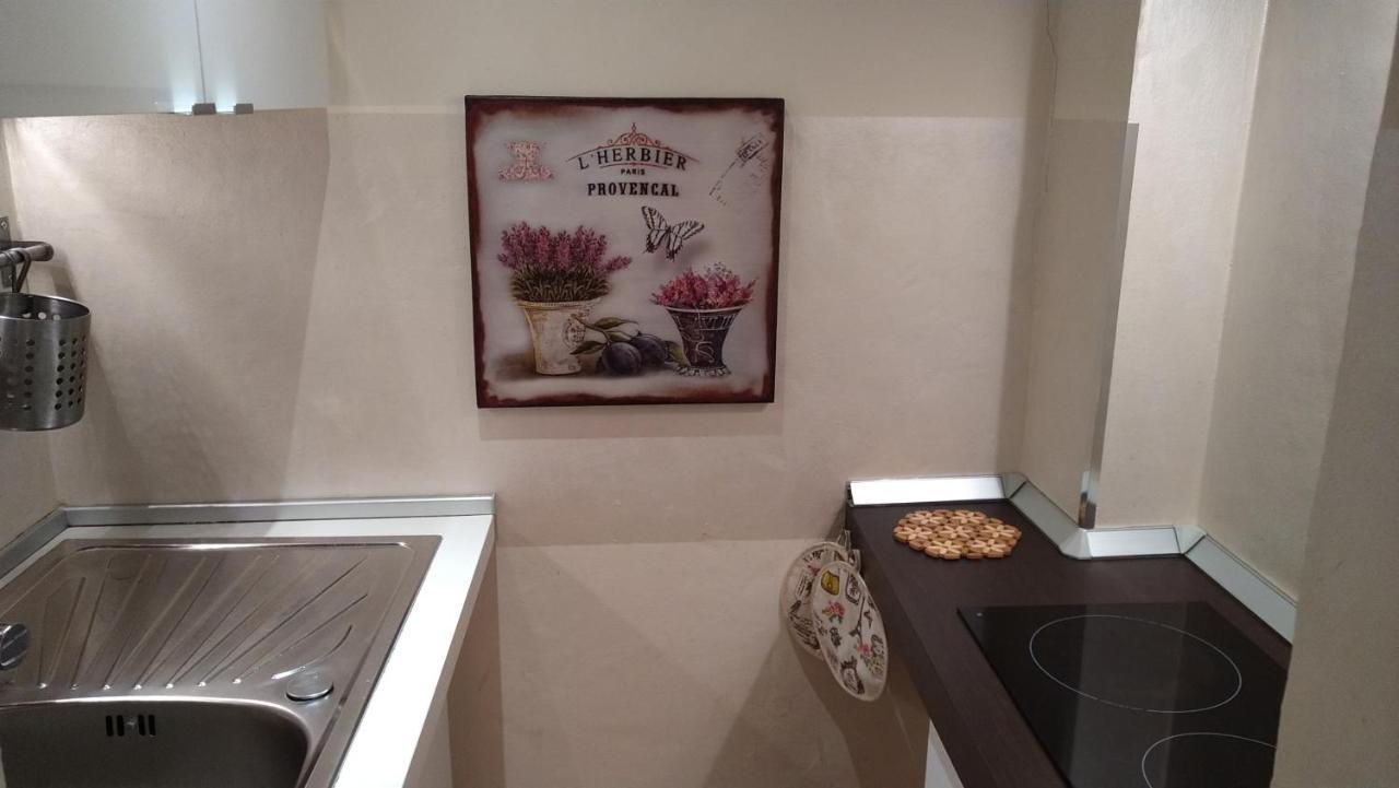 פבריאנו Il Borghetto Medievale Suite מראה חיצוני תמונה