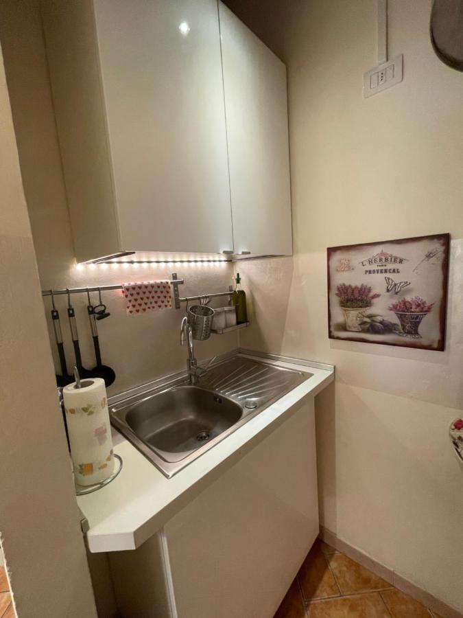 פבריאנו Il Borghetto Medievale Suite מראה חיצוני תמונה