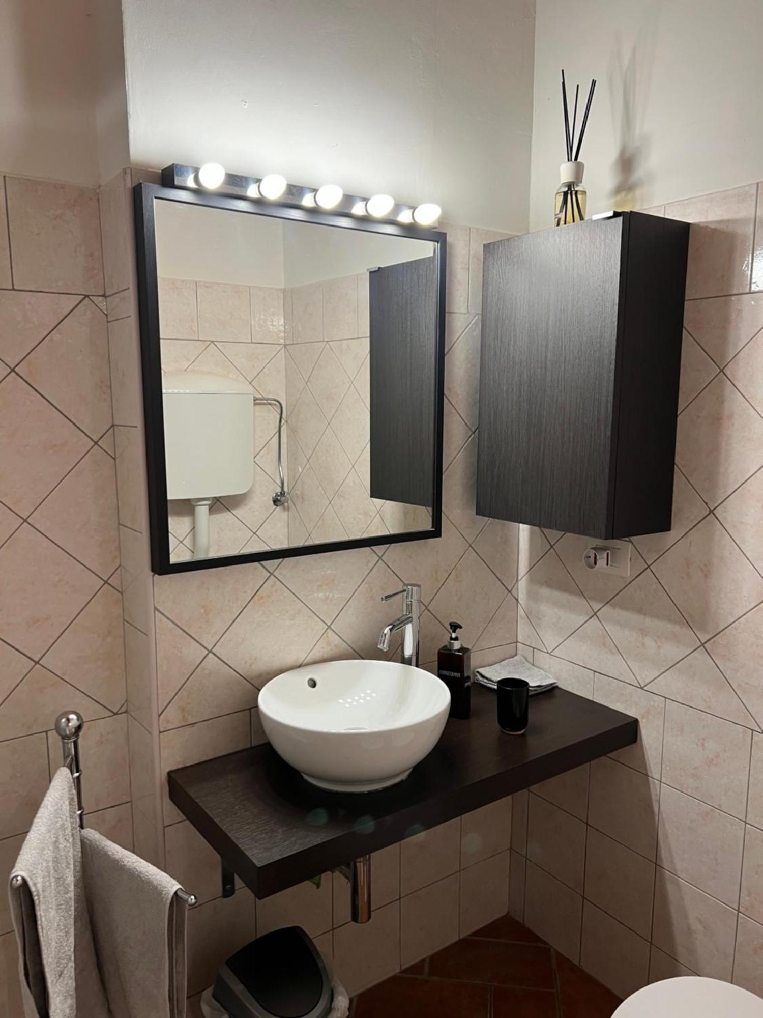 פבריאנו Il Borghetto Medievale Suite מראה חיצוני תמונה